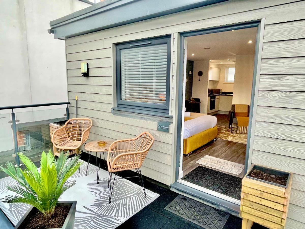 A Cozy Hideaway With Balcony - Close To Beach Bournemouth Exterior photo